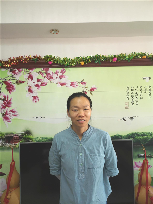 出納兼安全員：唐紅梅