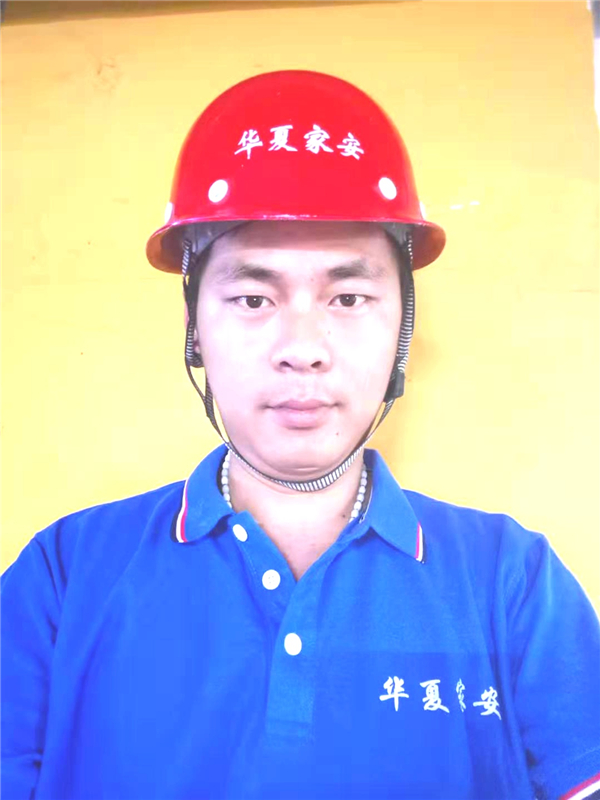 商務(wù)部部長(zhǎng)兼公司監(jiān)事：張亮